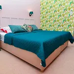 Bed & Breakfast Kashmir 3*