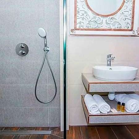 B&B Kashmir 3*